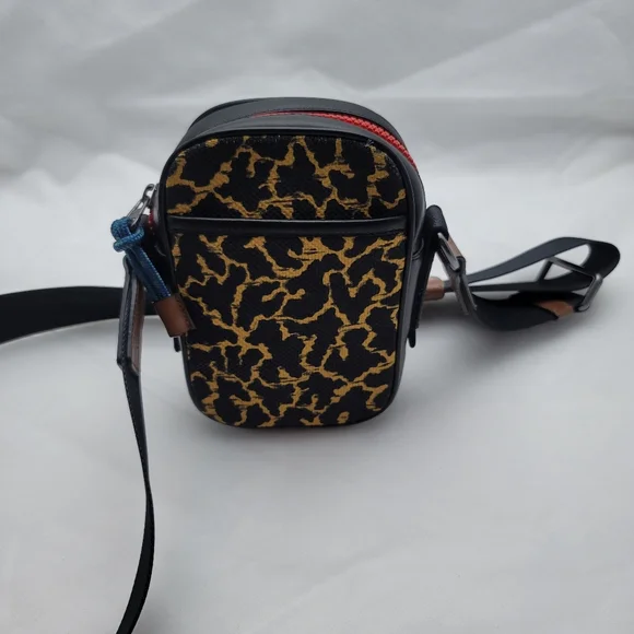 *FINAL PRICE**Rare* Coach Terrain Crossbody With Wavy Animal Print